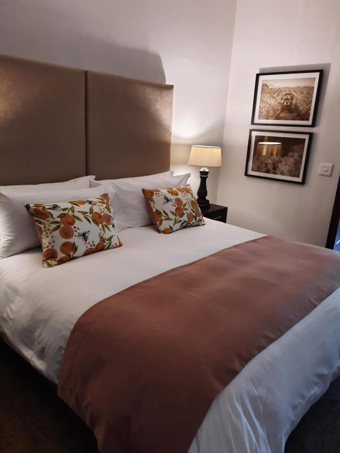 Meerendal Boutique Hotel Durbanville Bagian luar foto