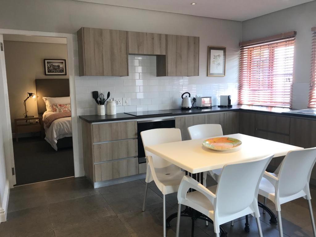 Meerendal Boutique Hotel Durbanville Bagian luar foto