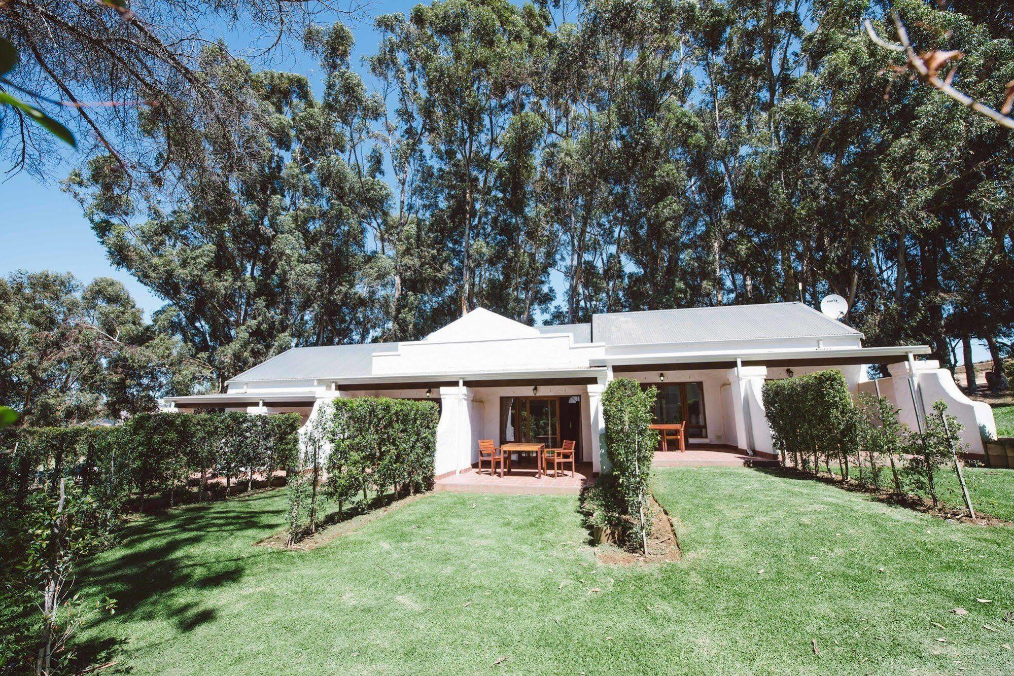 Meerendal Boutique Hotel Durbanville Bagian luar foto
